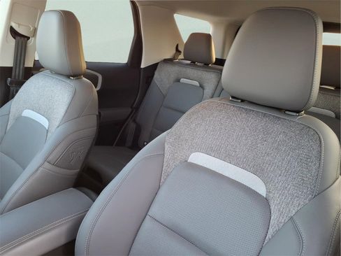 Used 2025 Ford Bronco Sport Badlands image 16