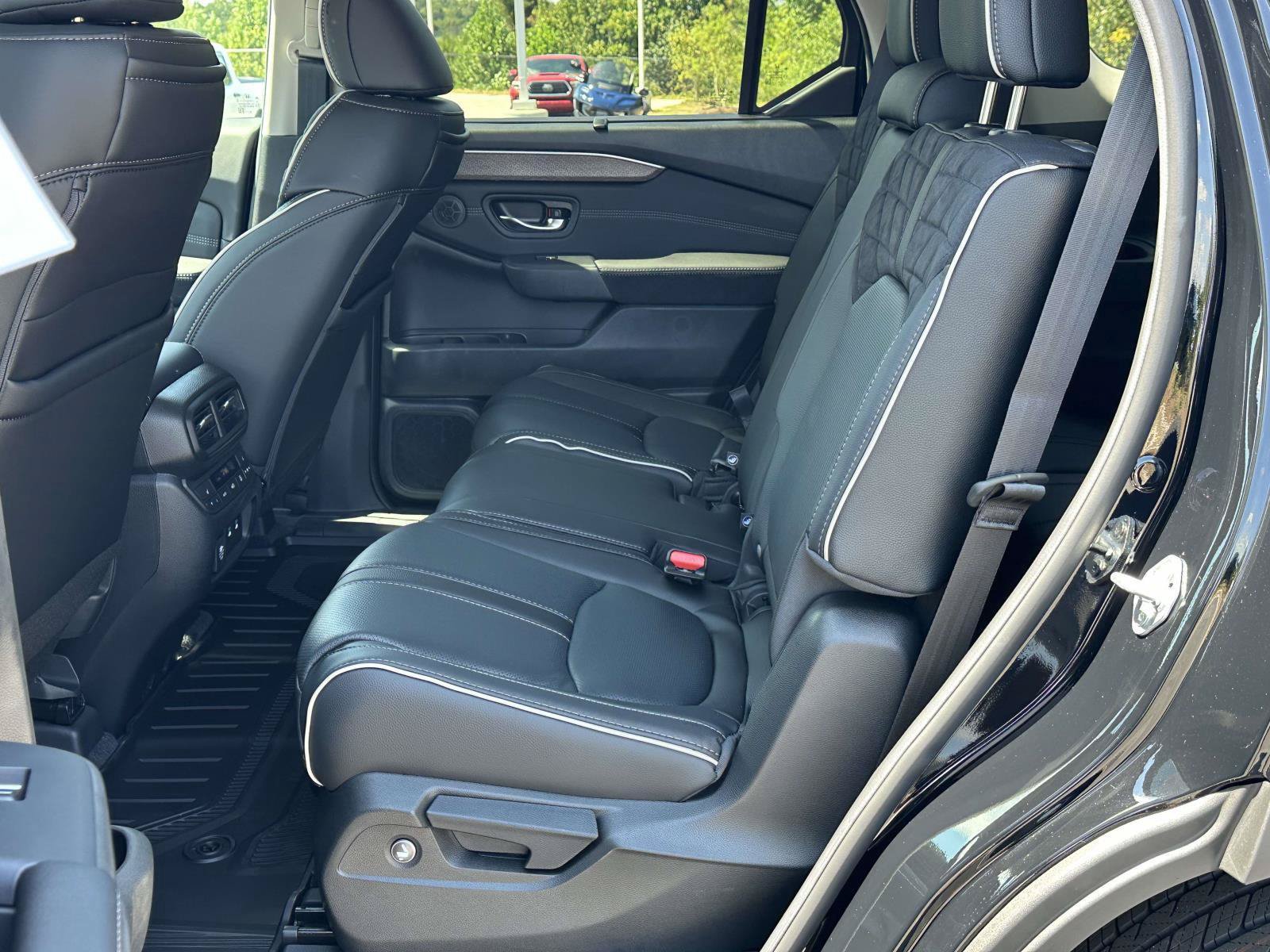 New 2026 Honda Pilot Elite image 10