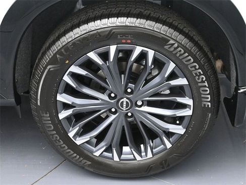 New 2025 Nissan Rogue Platinum w/ Platinum Premium Package image 8