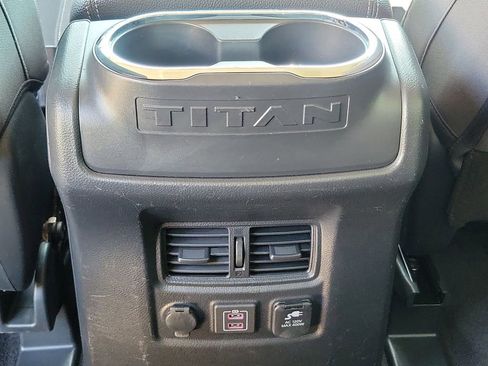 Used 2021 Nissan Titan SV w/ SV Convenience Package RWD image 16