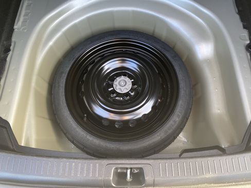 Used 2024 Toyota Corolla SE image 25