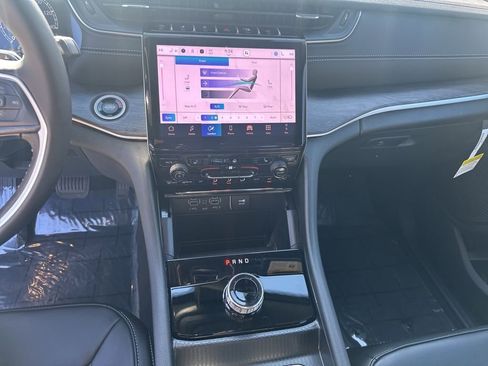 New 2025 Jeep Grand Cherokee L Limited image 28