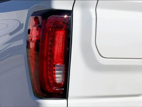 Used 2021 GMC Sierra 1500 AT4 w/ AT4 Value Package image 27