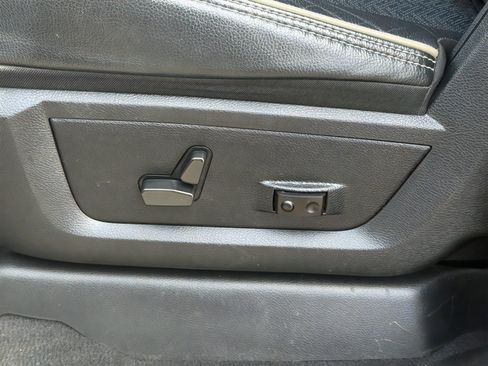 Used 2024 RAM 2500 Laramie w/ Sport Appearance Package image 36