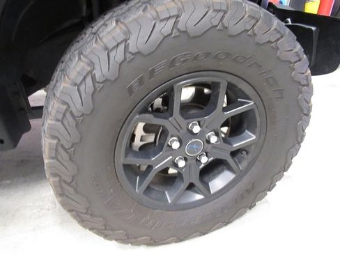 Used 2024 Jeep Wrangler Unlimited AWD/4WD image 10