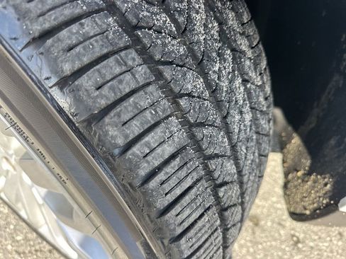 Used 2017 Land Rover Range Rover Sport HSE image 35