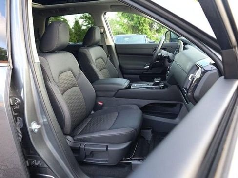 Certified 2025 Nissan Pathfinder SV w/ SV Premium Package FWD image 30