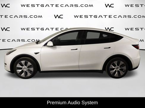 Used 2023 Tesla Model Y 2WD image 5