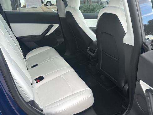 Used 2022 Tesla Model Y Performance AWD/4WD image 11
