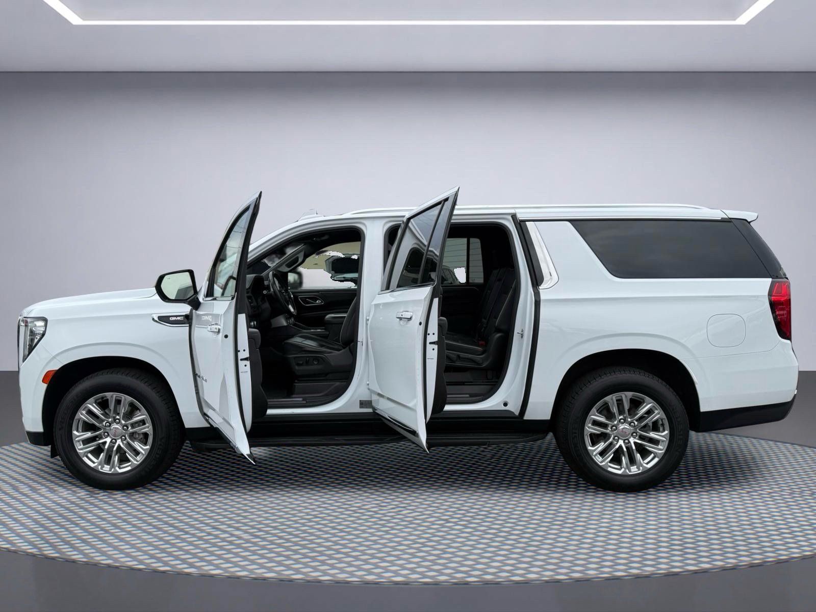 Used 2021 GMC Yukon XL SLT AWD/4WD image 11