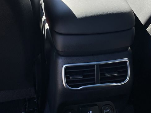 Used 2023 Hyundai Santa Fe Calligraphy image 24