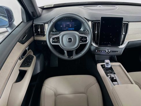 New 2026 Volvo XC90 T8 Plus w/ Protection Package Premier image 20
