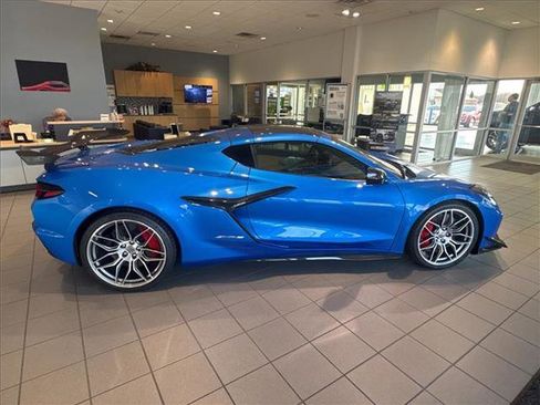 Used 2024 Chevrolet Corvette Z06 w/ Chrome Exterior Badge Package image 8