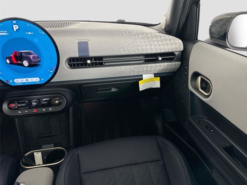 Certified 2025 MINI Cooper S FWD image 18