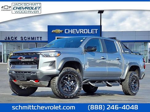 Used 2025 Chevrolet Colorado ZR2 w/ Midnight Edition image 1