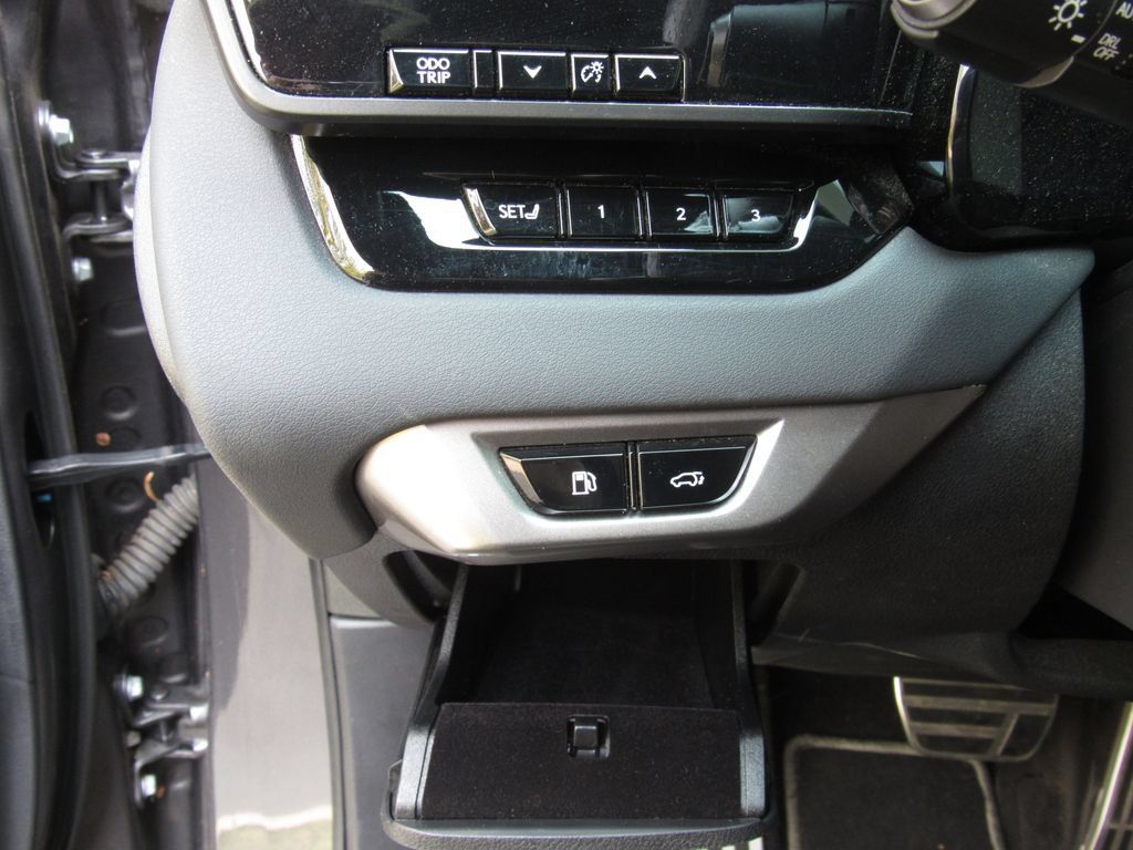 Used 2024 Lexus RX 350 F Sport w/ Convenience Package AWD/4WD image 33