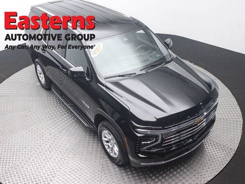 Used 2025 Chevrolet Tahoe LT AWD/4WD image 3