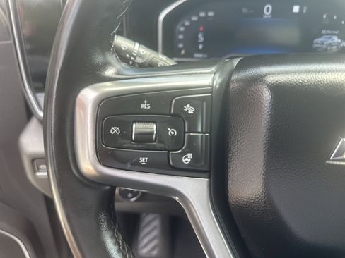 Used 2023 Chevrolet Silverado 1500 LT AWD/4WD image 17