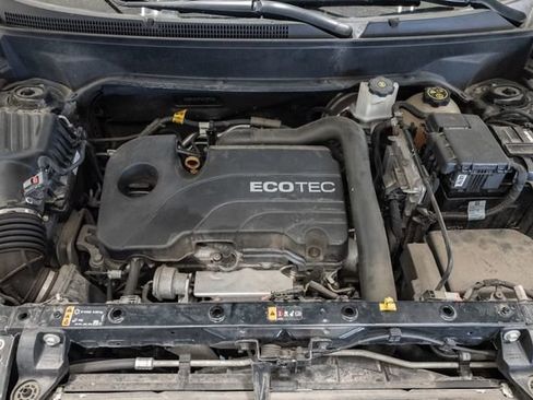 Used 2020 Chevrolet Equinox LT w/ Driver Convenience Package FWD image 3