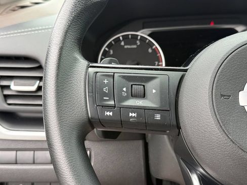 Used 2021 Nissan Rogue S AWD/4WD image 22