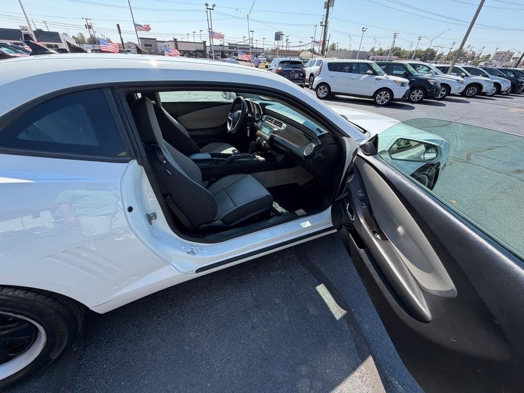 Used 2012 Chevrolet Camaro LS RWD image 8