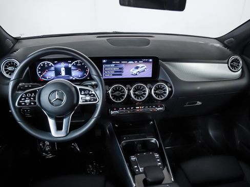 Certified 2023 Mercedes-Benz GLA 250 w/ Premium Package image 18