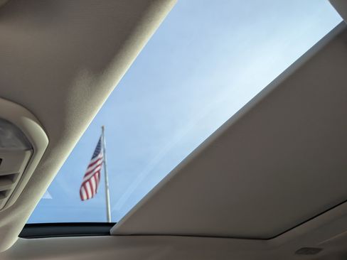 Used 2021 Subaru Ascent Limited w/ Technology Package image 25