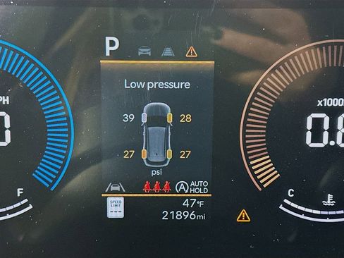 Certified 2025 Hyundai Tucson SEL image 12