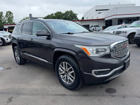 Used 2017 GMC Acadia Denali w/ Technology Package AWD/4WD image 7