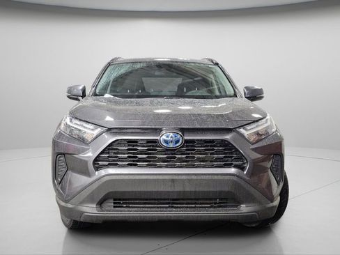 Used 2024 Toyota RAV4 LE AWD/4WD image 3