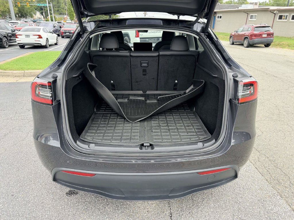 Used 2024 Tesla Model Y Long Range AWD/4WD image 15