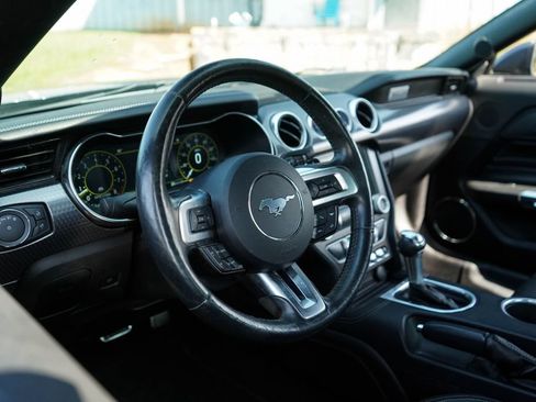 Used 2019 Ford Mustang GT Premium w/ GT Performance Package RWD image 6
