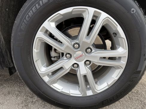 Used 2023 GMC Terrain SLE image 13