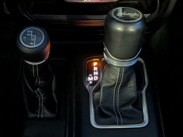 Used 2020 Jeep Wrangler Unlimited Sahara AWD/4WD image 22