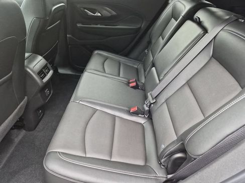 Used 2023 GMC Terrain SLT AWD/4WD image 25