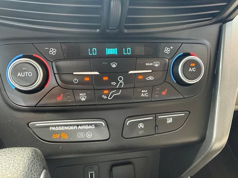 Certified 2019 Ford Escape SE FWD image 18