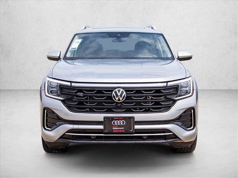 Used 2024 Volkswagen Atlas SEL Premium R-Line AWD/4WD image 2