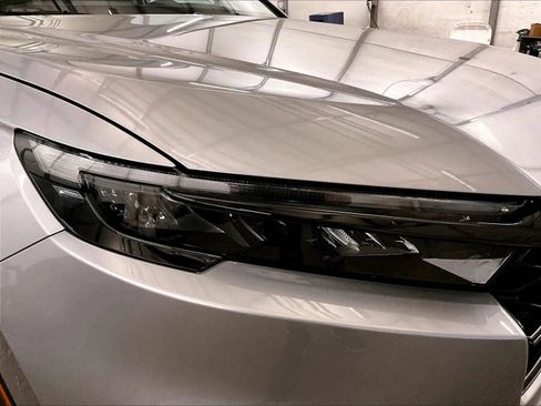 Used 2024 Honda CR-V EX image 27