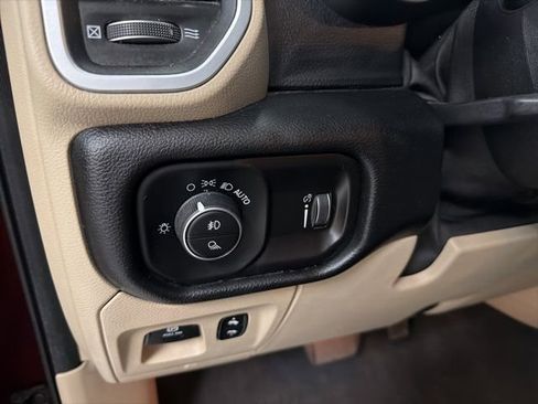 Used 2020 RAM 1500 Big Horn AWD/4WD image 18
