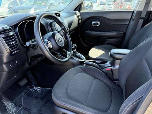 Used 2015 Kia Soul image 8