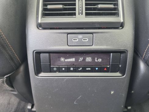 Used 2024 MAZDA CX-90 Plug-In Hybrid w/ Premium Pkg AWD/4WD image 18