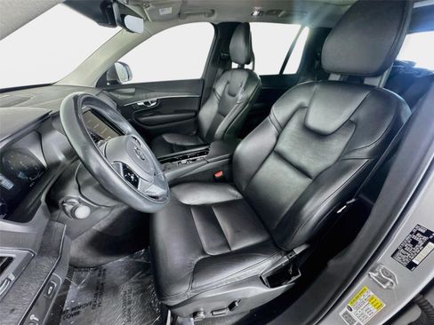 Used 2020 Volvo XC90 T6 Momentum AWD/4WD image 11