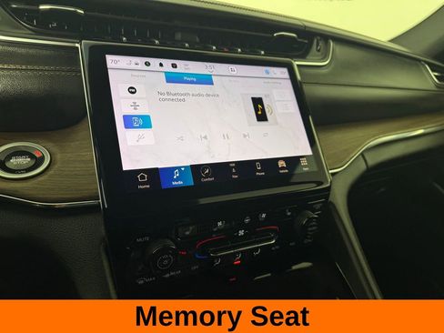 Used 2025 Jeep Grand Cherokee Summit image 17