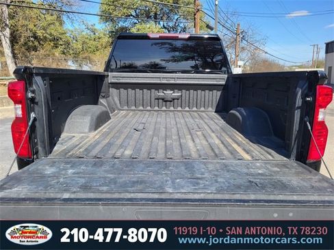 Used 2021 Chevrolet Silverado 2500 LT w/ Convenience Package image 31