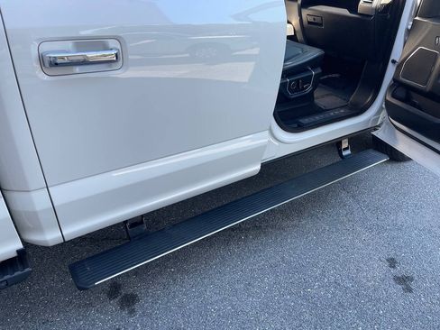 Used 2016 Ford F150 Platinum w/ Equipment Group 701A Luxury AWD/4WD image 37