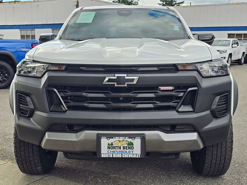 Used 2024 Chevrolet Colorado Trail Boss w/ Technology Package AWD/4WD image 2