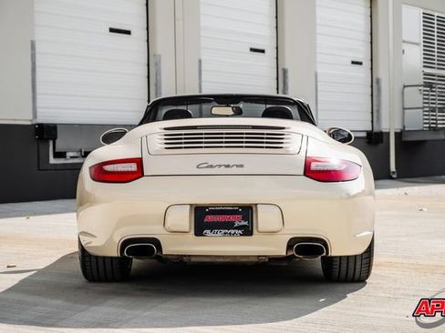 Used 2009 Porsche 911 Carrera RWD image 17