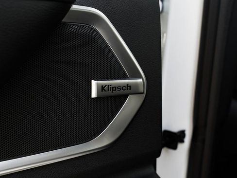 New 2026 Nissan Armada Platinum image 18