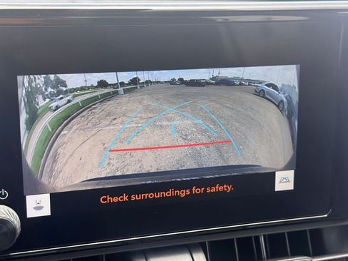 Used 2025 Toyota RAV4 XLE FWD image 15