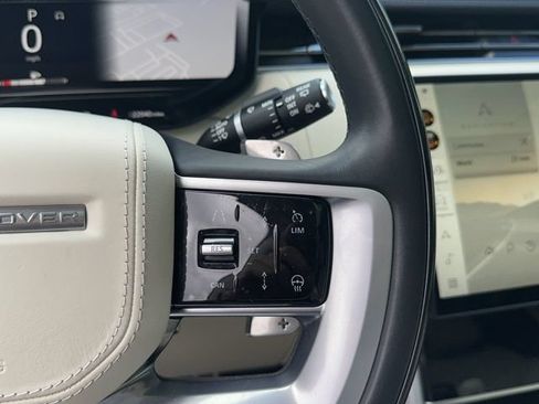 Used 2024 Land Rover Range Rover SE AWD/4WD image 27